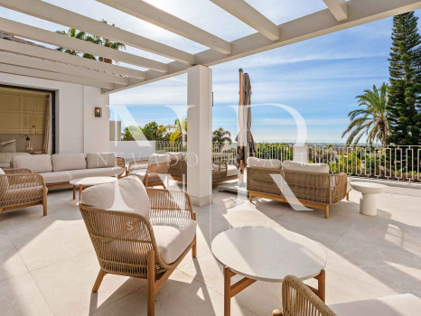 Villa en El Herrojo con vistas panorámicas al mar en venta