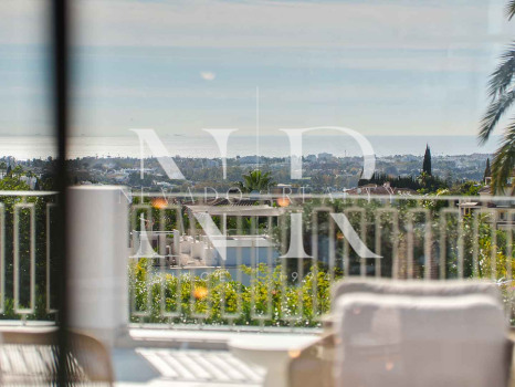 Villa en El Herrojo con vistas panorámicas al mar en venta
