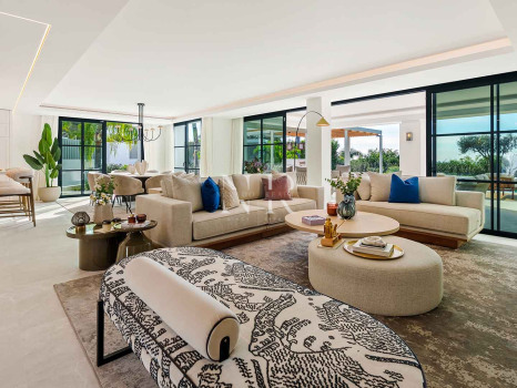 Villa en El Herrojo con vistas panorámicas al mar en venta