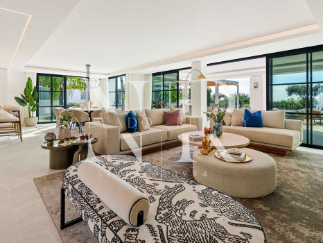 Villa en El Herrojo con vistas panorámicas al mar en venta
