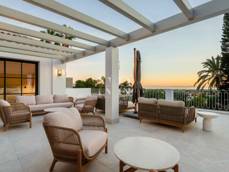Villa en El Herrojo con vistas panorámicas al mar en venta