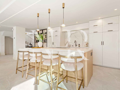 Villa en El Herrojo con vistas panorámicas al mar en venta