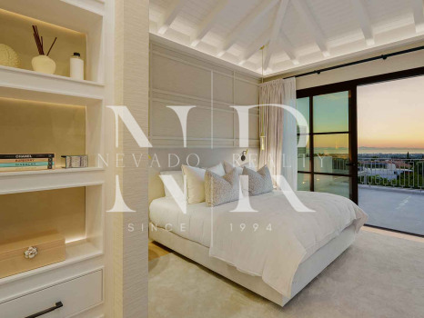 Villa en El Herrojo con vistas panorámicas al mar en venta