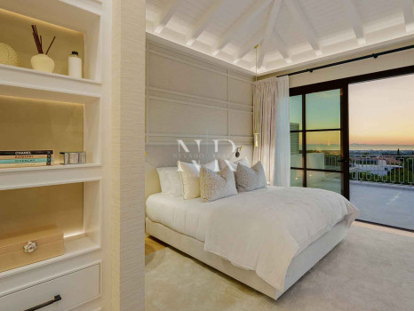 Villa en El Herrojo con vistas panorámicas al mar en venta