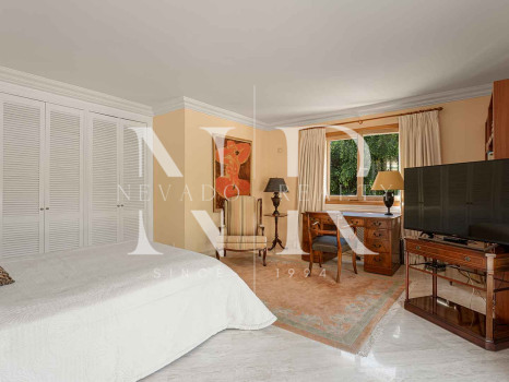 Villa en Nueva Andalucía en venta