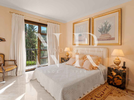 Villa en Nueva Andalucía en venta