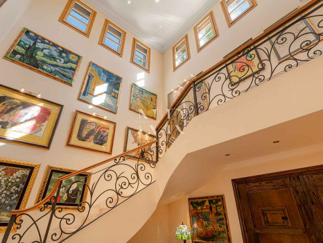 Villa for sale in Nueva Andalucía