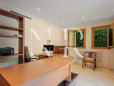 Villa en Nueva Andalucía en venta