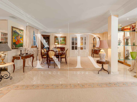 Villa en Nueva Andalucía en venta
