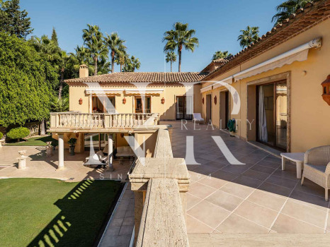 Villa en Nueva Andalucía en venta