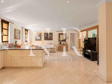 Villa en Nueva Andalucía en venta