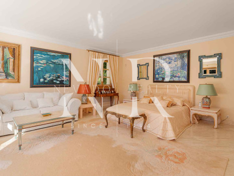 Villa en Nueva Andalucía en venta