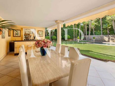 Villa en Nueva Andalucía en venta