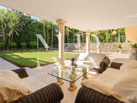 Villa en Nueva Andalucía en venta