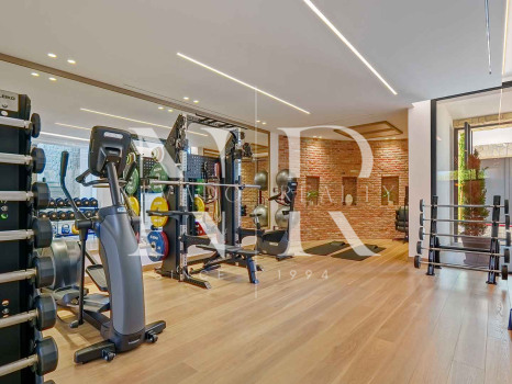 Newly built villa in La Quinta with sea views for sale