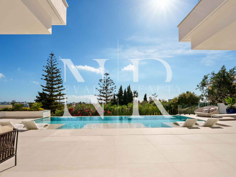 Newly built villa in La Quinta with sea views for sale