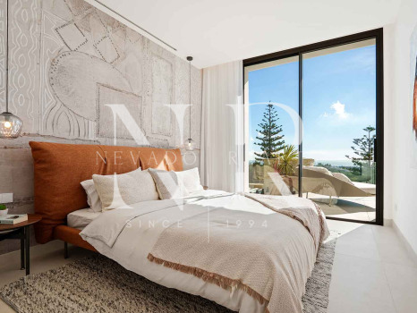 Newly built villa in La Quinta with sea views for sale