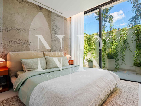 Newly built villa in La Quinta with sea views for sale