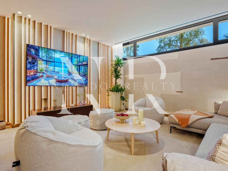 Newly built villa in La Quinta with sea views for sale
