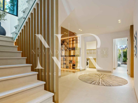Newly built villa in La Quinta with sea views for sale