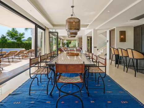 Villa contemporaine avec vue panoramique à Nueva Andalucía à vendre