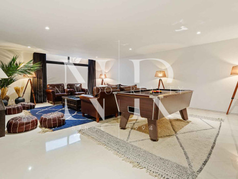 Villa contemporánea con vistas panorámicas en Nueva Andalucía en venta