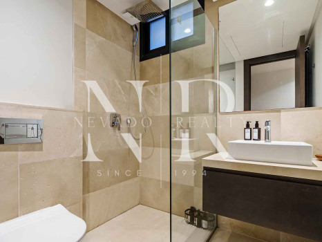 Villa contemporánea con vistas panorámicas en Nueva Andalucía en venta