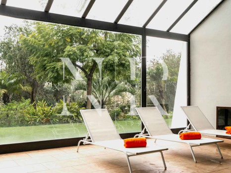 Villa à vendre près du terrain de golf à Estepona