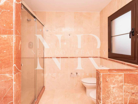 Appartement en bord de mer à Hacienda del Sol, Estepona, à vendre
