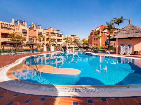 Appartement en bord de mer à Hacienda del Sol, Estepona, à vendre