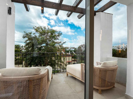 Maison mitoyenne avec vue sur la mer à Altos de Salamanca, Marbella Golden Mile à vendre