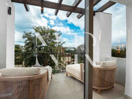 Maison mitoyenne avec vue sur la mer à Altos de Salamanca, Marbella Golden Mile à vendre