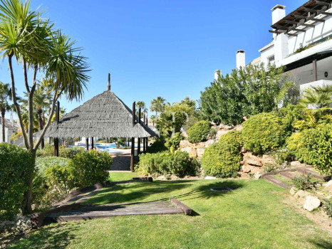 Maison mitoyenne avec vue sur la mer à Altos de Salamanca, Marbella Golden Mile à vendre