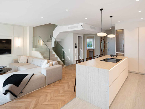 Maison mitoyenne avec vue sur la mer à Altos de Salamanca, Marbella Golden Mile à vendre