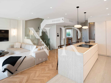 Maison mitoyenne avec vue sur la mer à Altos de Salamanca, Marbella Golden Mile à vendre