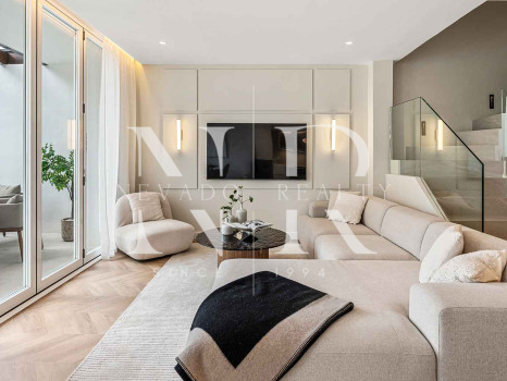Maison mitoyenne avec vue sur la mer à Altos de Salamanca, Marbella Golden Mile à vendre