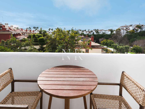 Maison mitoyenne avec vue sur la mer à Altos de Salamanca, Marbella Golden Mile à vendre