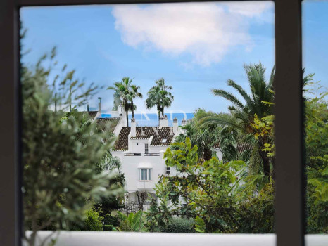 Maison mitoyenne avec vue sur la mer à Altos de Salamanca, Marbella Golden Mile à vendre