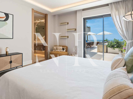 Penthouse avec vue sur la mer à vendre à Nueva Andalucía