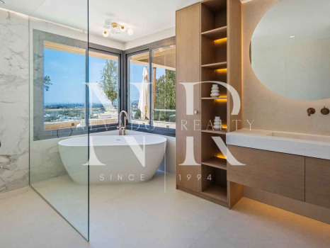 Penthouse avec vue sur la mer à vendre à Nueva Andalucía