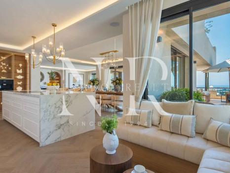 Penthouse avec vue sur la mer à vendre à Nueva Andalucía
