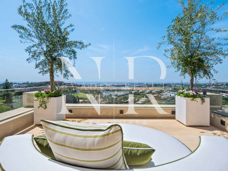 Penthouse avec vue sur la mer à vendre à Nueva Andalucía