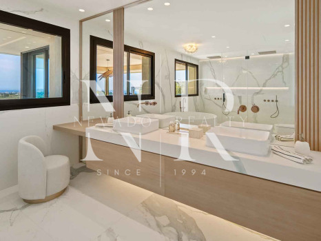 Penthouse avec vue sur la mer à vendre à Nueva Andalucía
