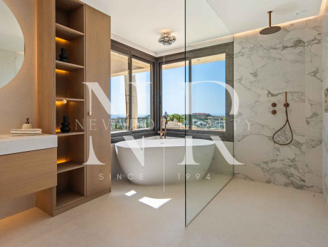 Penthouse avec vue sur la mer à vendre à Nueva Andalucía
