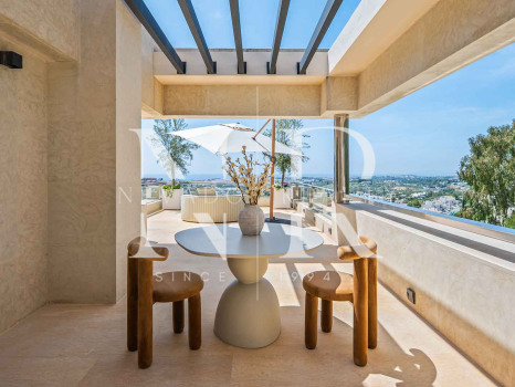 Penthouse avec vue sur la mer à vendre à Nueva Andalucía