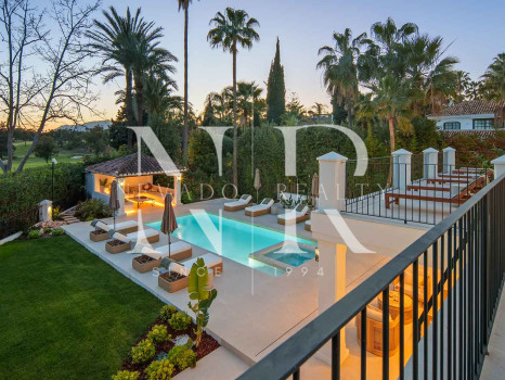 Frontline golf villa for sale at Los Naranjos Golf Club, Nueva Andalucía