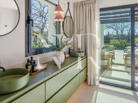 Frontline golf villa for sale at Los Naranjos Golf Club, Nueva Andalucía