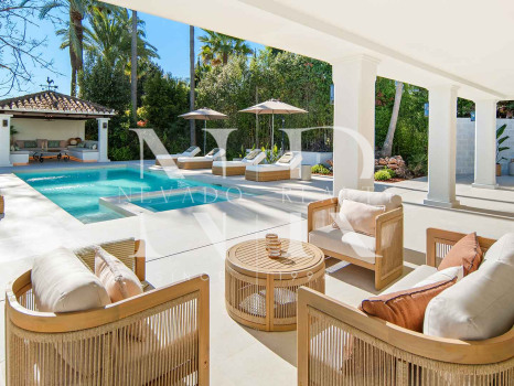Frontline golf villa for sale at Los Naranjos Golf Club, Nueva Andalucía