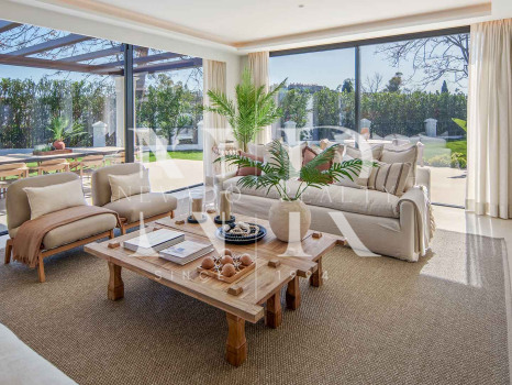 Frontline golf villa for sale at Los Naranjos Golf Club, Nueva Andalucía