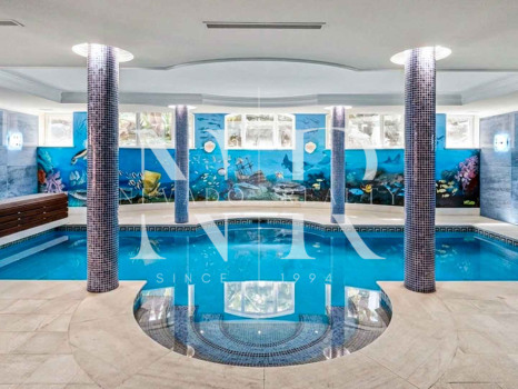 Villa avec court de tennis privé à Nueva Andalucía, Marbella, à vendre
